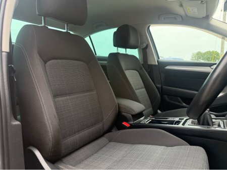2021 Volkswagen Passat - photo 7