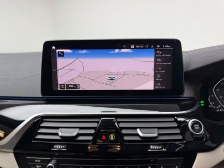 2022 BMW 5-Series - photo 23