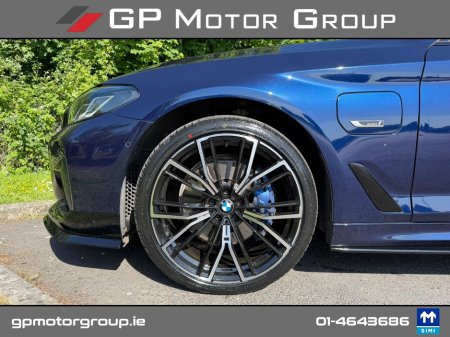 2022 BMW 5-Series - photo 17
