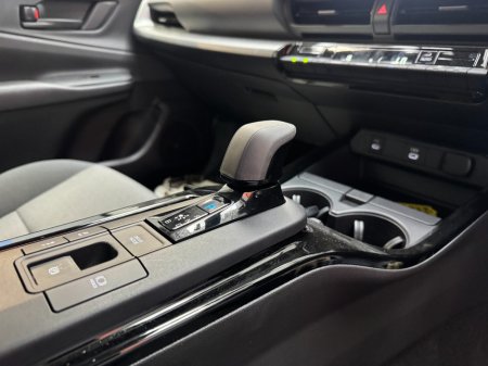 2025 Toyota Prius - photo 8