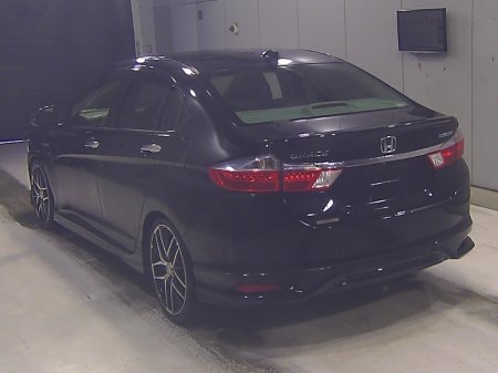 2015 Honda Grace - photo 4