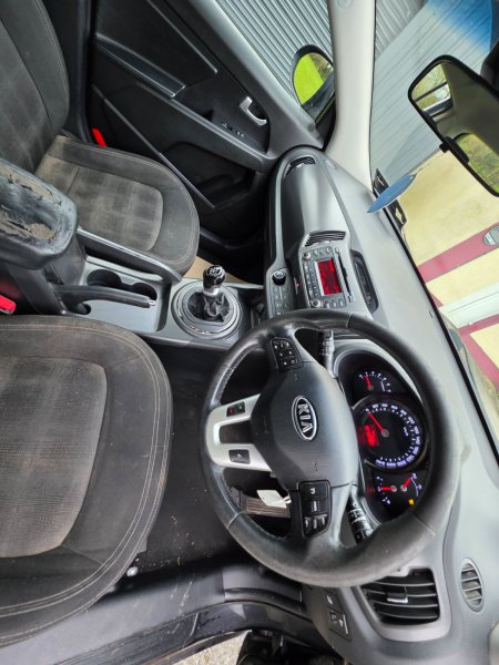 2012 Kia Sportage - photo 8