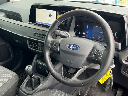 2024 Ford Transit Courier - photo 16