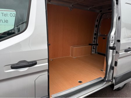 2027 Nissan Interstar - photo 5