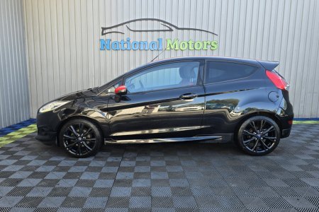 2015 Ford Fiesta - photo 2