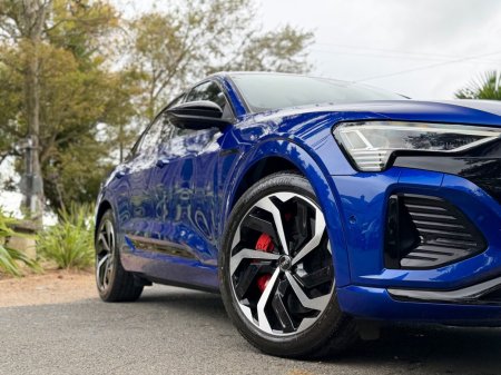 2023 Audi Q8 e-tron - photo 2