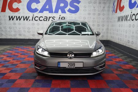 2019 Volkswagen Golf - photo 2