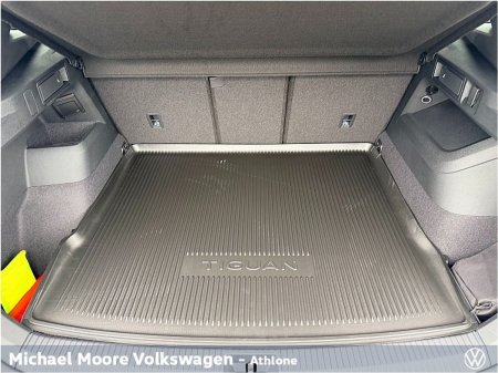 2027 Volkswagen Tiguan - photo 8