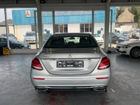 2017 Mercedes-Benz E-Class - photo 6