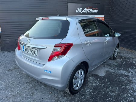 2016 Toyota Yaris - photo 5