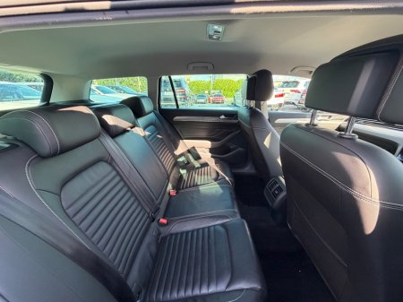 2022 Volkswagen Passat - photo 38