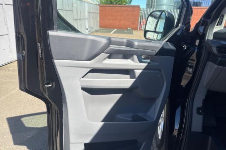 2025 Ford Transit Custom - photo 15