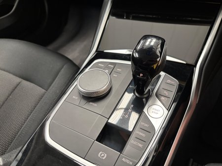 2022 BMW 3-Series - photo 19