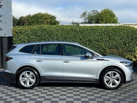 2023 Skoda Enyaq - photo 2