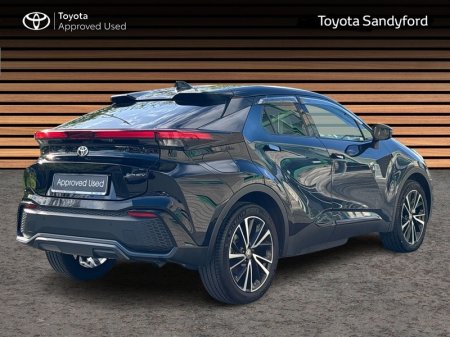 2025 Toyota C-HR - photo 2