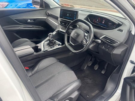 2022 Peugeot 5008 - photo 10