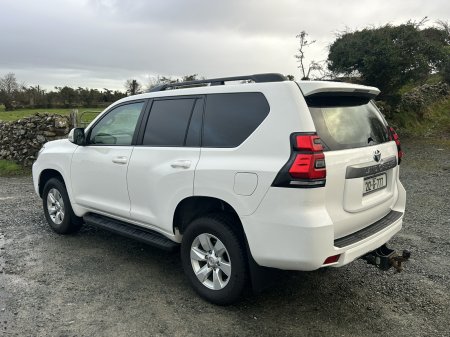 2021 Toyota Land Cruiser - photo 3