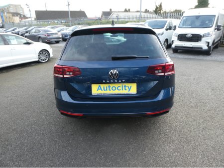 2021 Volkswagen Passat - photo 5