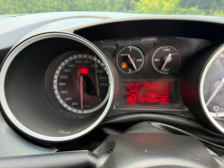 2014 Alfa Romeo Giulietta - photo 23