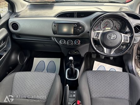 2015 Toyota Yaris - photo 11