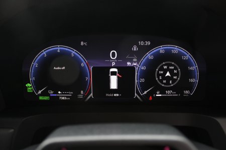 2025 Toyota Alphard - photo 12