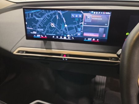 2025 BMW iX - photo 19