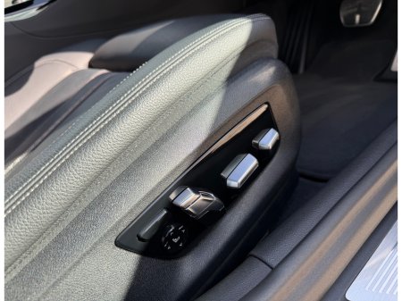 2023 BMW 5-Series - photo 33