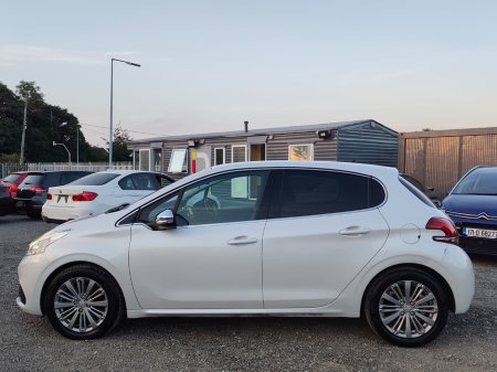 2017 Peugeot 208 - photo 8