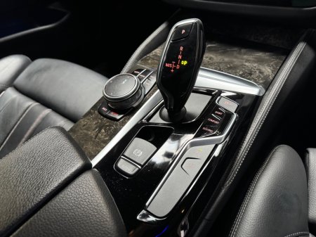 2017 BMW 5-Series - photo 19