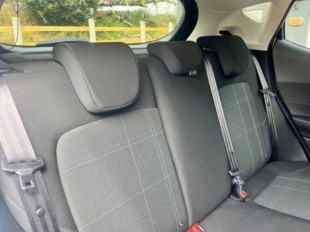 2020 Ford Fiesta - photo 11