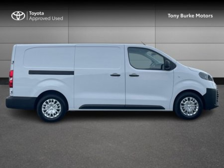 2026 Toyota Proace - photo 3