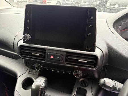 2020 Peugeot Partner - photo 13