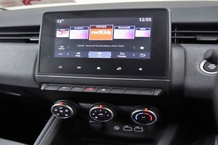 2025 Renault Clio - photo 23