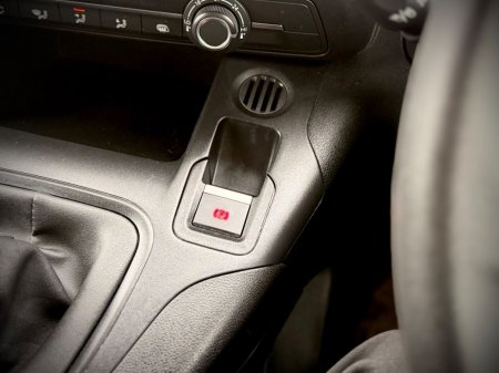 2023 Peugeot Partner - photo 19