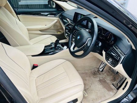 2017 BMW 5-Series - photo 18