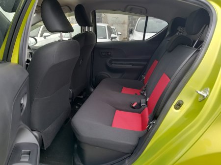 2017 Toyota Aqua - photo 15