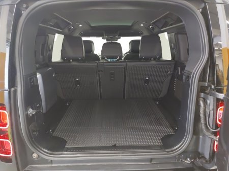 2021 Land Rover Defender - photo 10