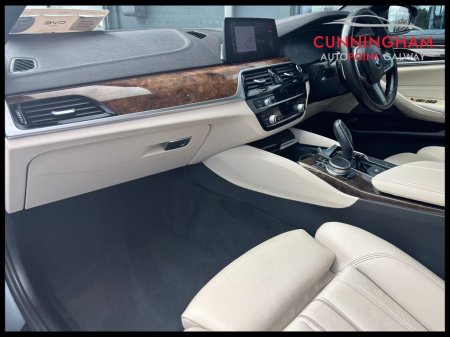 2020 BMW 5-Series - photo 6