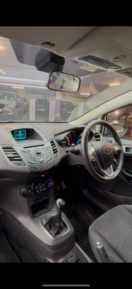 2015 Ford Fiesta - photo 10