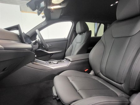 2026 BMW 3-Series - photo 7