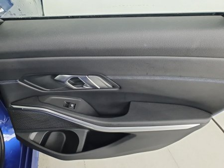 2023 BMW 3-Series - photo 24