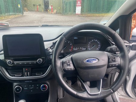 2020 Ford Fiesta - photo 12