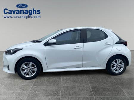 2023 Toyota Yaris - photo 2