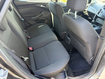 2017 Ford Focus - photo 6