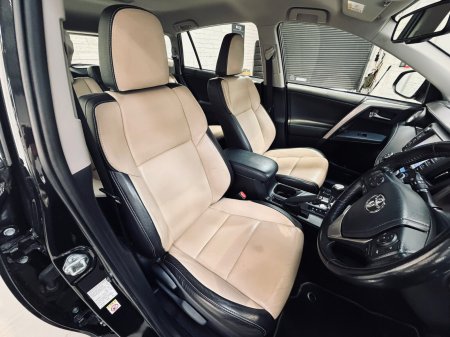 2018 Toyota RAV4 - photo 8