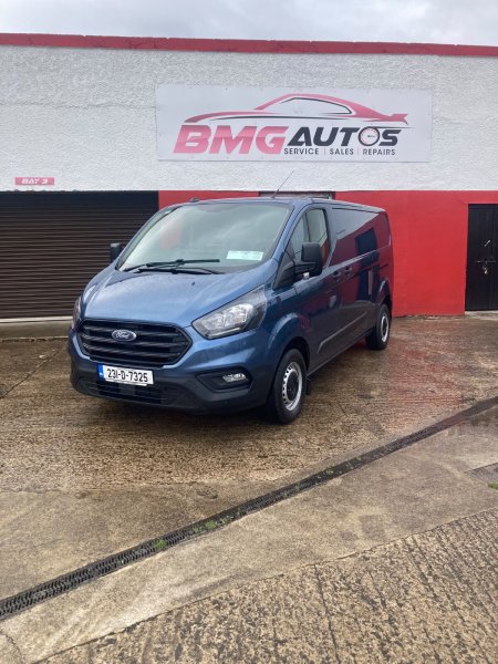 2023 Ford Transit Custom