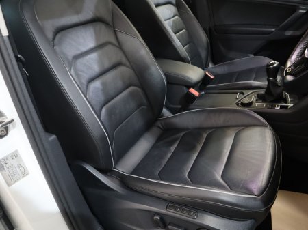 2020 Volkswagen Tiguan - photo 27