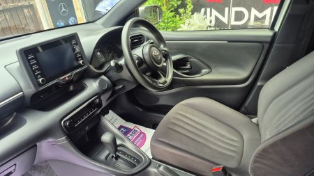 2022 Toyota Yaris - photo 13