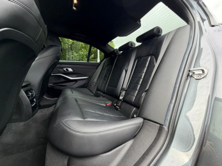 2021 BMW 3-Series - photo 23