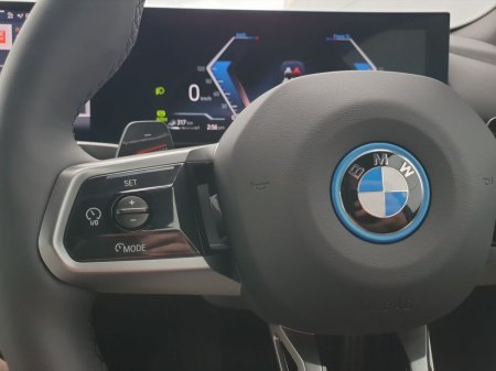 2026 BMW 5-Series - photo 17